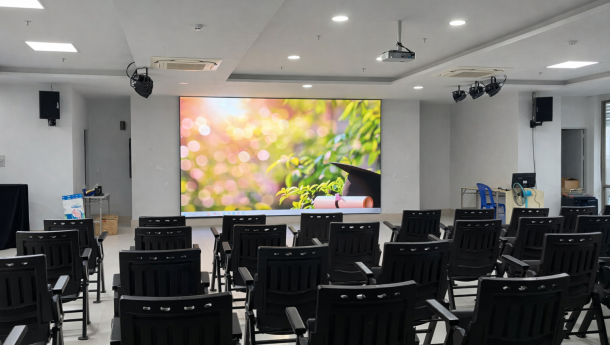 PRO-AV Lumien: визуальные решения для современной корпоративной среды